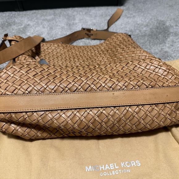 Michael Kors Extra Large Hand Woven Leather Shoulder Bag - Picture 13 of 14